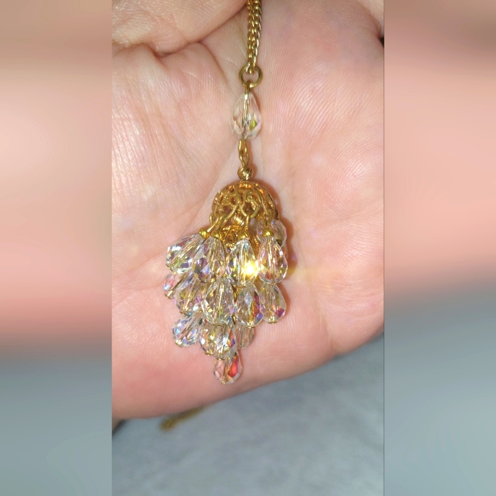 Vintage Estate Sale Piece Goldtone and AB Crystal Drop Necklace - Picture 5 of 7